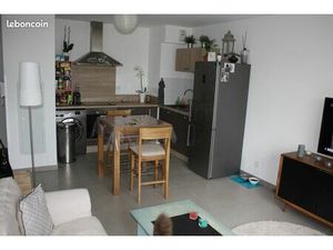 Loue 2 pièces en rez de jardin dans résidence sécurisée