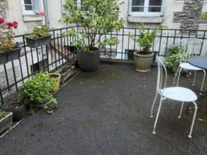 Joli studio calme  refait à neuf.Plein centre Tours