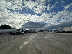 Terrain 19 576 m² Vitrolles