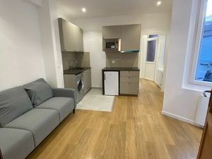 Studio 2 pieces meublé RER A / bois de Vincennes