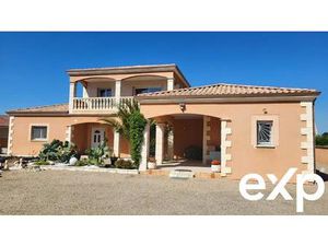 Maison style provençale 220 m²  4 chambres  terrain clos avec