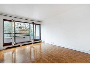 Appartement 1 pièce de 35 8 m² situé à Paris