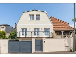 Maison rénovée 200 m² avec jardin sud à Chennevières