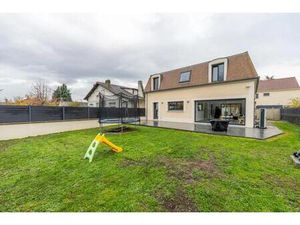 Charmante maison récente de 4 chambres aux Mureaux