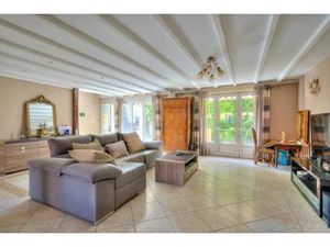 Maison atypique de 9 pièces de 280 m² située à Neuilly-Plaisance