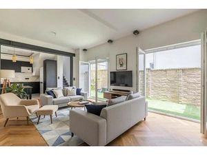 Maison 3 pièces de 79 m2  située à Saint-Maur-des-Fossés