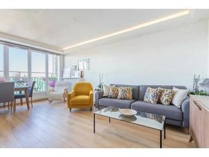 Appartement 3 pièces de 74 m² au dernier étage avec balcon – Vue dégagée