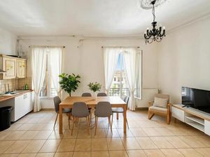 Appartement de 2 pièces de 52 m² situé à Nice