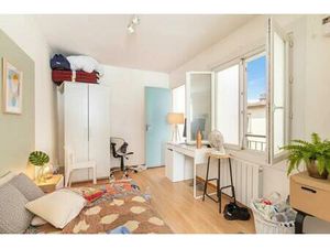 Immeuble de 4 pièces de 69m² en vente à Lille