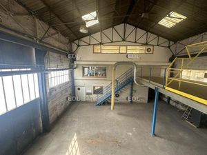 Ensemble immobilier avec cour privative