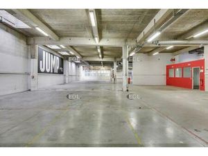 A louer entrepôt de 1386 m² avec bureaux