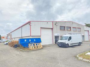 Local d'activités à louer Chassieu