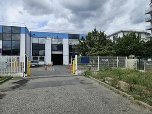 À louer : local d'activité de 635 m² à Vitry-sur-Seine (94)