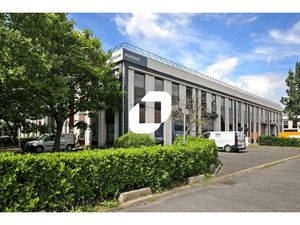 Surfaces de bureaux dans un parc sécurisé avec services de proximités