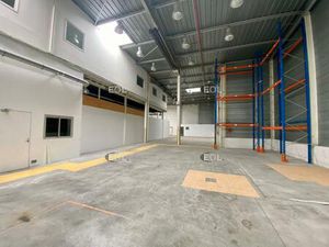 Locaux avec stockage extérieur