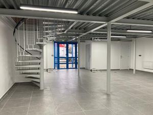 Location de local d'activité de 311 m² à Choisy-le-Roi (94)