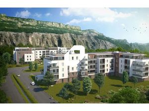 A LOUER  Locaux neufs à aménager en RDC