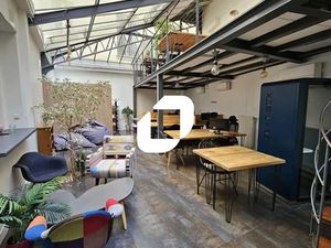 A VENDRE  À VENDRE - Local de 164 m² avec mezzanine