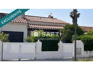 Villa plain pied avec garage sur 240 m² de terrain clôturée