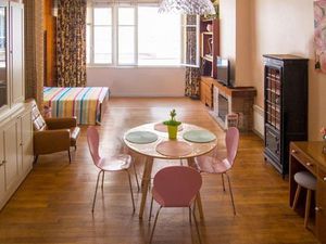 Studio 1 pièce 50 m²