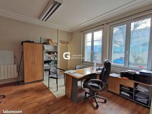 Bureaux 146 m² OYONNAX