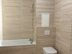 T2 Meublé avec Balcon et Parking – Résidence Neuve (2023) à Colombes