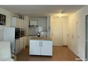 Dans résidence sécurisé F2 meublé de 38m²