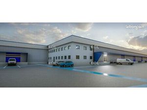 Local logistique 2 493 m²
