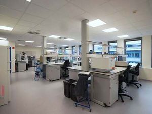 Bien professionnel à louer à Jette € 11.250 (LJ091) | Zimmo