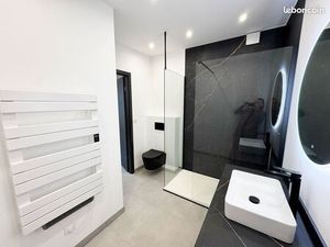 Appartement T3 RDC - 61 m² PONTARLIER RUE DES REMPARTS - Proche centre ville