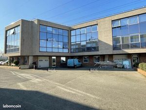 Local d'activité 372 m²