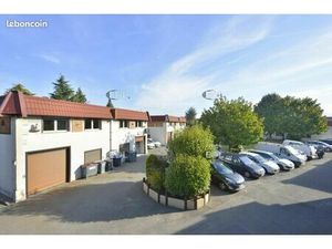 Local bureaux 228 m²