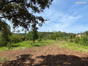 Terrain 1 100 m² La Roquebrussanne