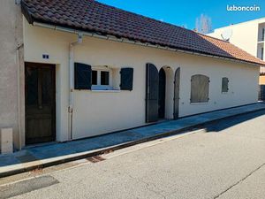 Petite maison avec jardin