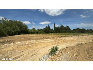 Terrain 1020 m² Les Issards