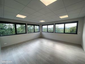 Local professionnel indépendant dans Espace Medical