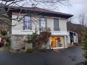 Maison 121 m² Vic-sur-Cère
