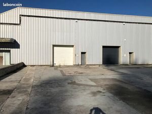 Entrepôt de 320m² à louer