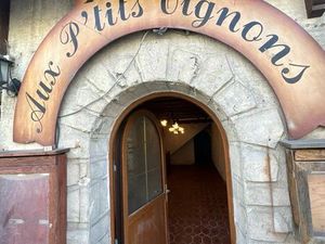 Local commercial 60 m² – Ancien restaurant plein de charme – Romilly-sur-Seine