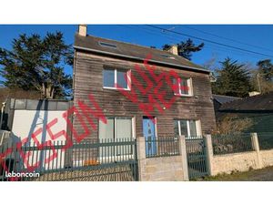 Maison avec vue sur mer dans un cadre privilégié. 120 m² habitables. Travaux et régularisa