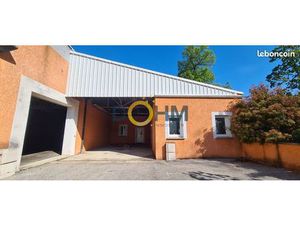 Inconnu 614 m² Thueyts