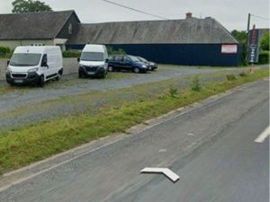 Location local commercial 1000m2 parc 60 véhicule
