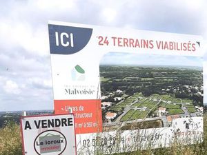 Terrain 466 m² Drain