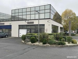Local d'activité 445 m²