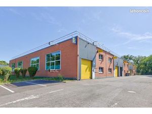 Local d'activité 585 m²