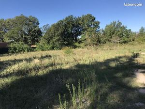 Terrain 1 200 m² Salernes