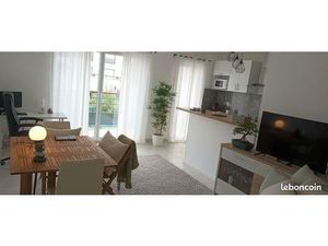 Appartement lumineux 3 pièces 59m2 MOULIN GALANT proche RER + bacon +parking