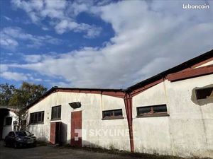 Entrepôt 767 m² Bernay