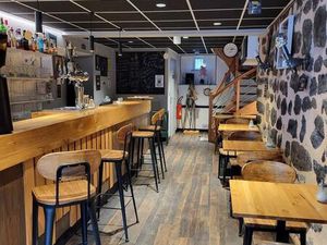 Local commercial 236 m² Allanche