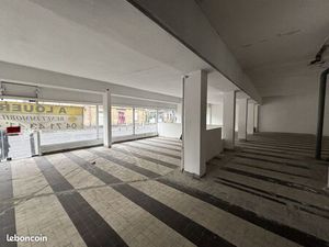 Local 265 m² Aurillac